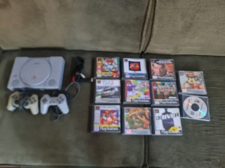 PlayStation 1 Console met 2 Controllers en 11 Games, Spelcomputers en Games, Ophalen of Verzenden, Gebruikt, Met 3 controllers of meer