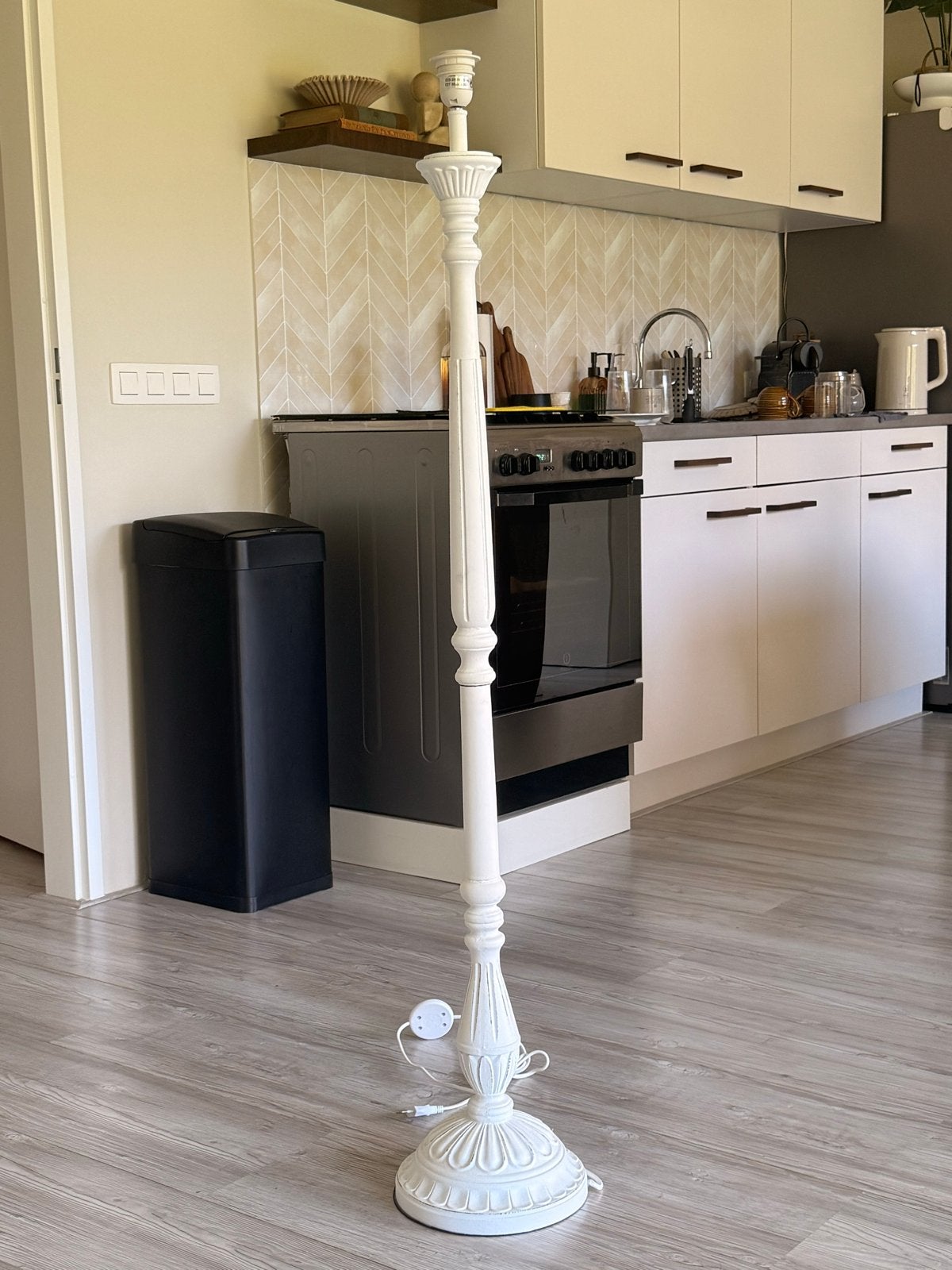 Witte klassieke lampenvoet, vloerlamp, Ophalen, Overige materialen, Gebruikt, 100 tot 150 cm