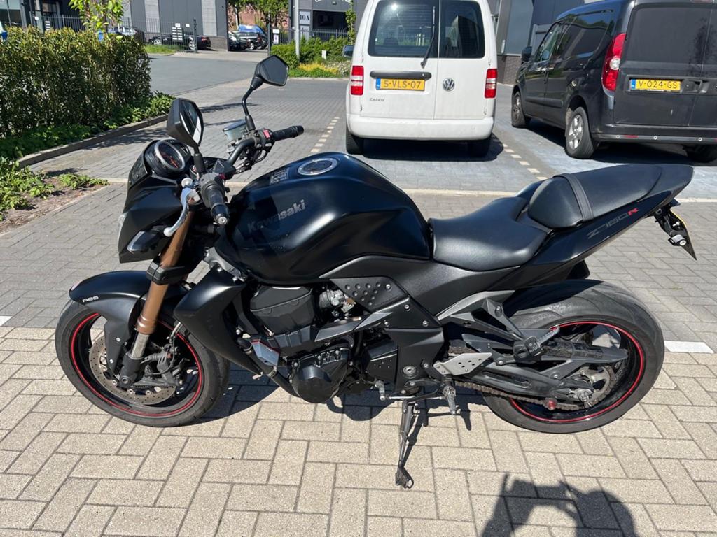 Kawasaki Z750R Naked Bike - Zwart, Motoren, Motoren | Kawasaki, 4 cilinders, Motorrijbewijs A, Gebruikt, Particulier