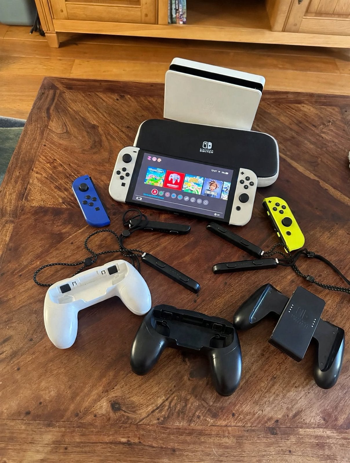Nintendo switch oled white 64gb, Ophalen, Overige genres, Nieuw, 3 spelers of meer