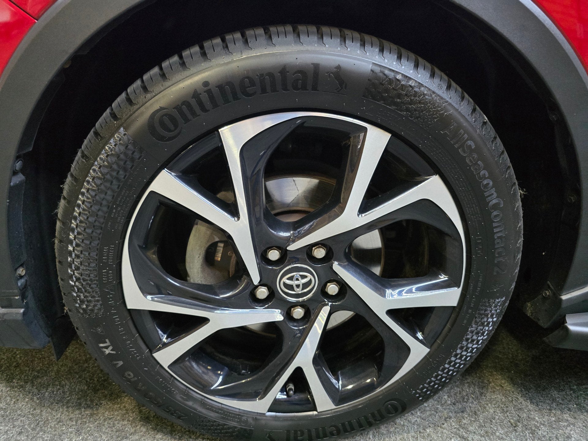 Toyota C-HR 2.0 Hybrid First Edition LEDER Camera Navi PDC C, 4 cilinders, Bedrijf, 152 pk, Hybride Elektrisch/Benzine