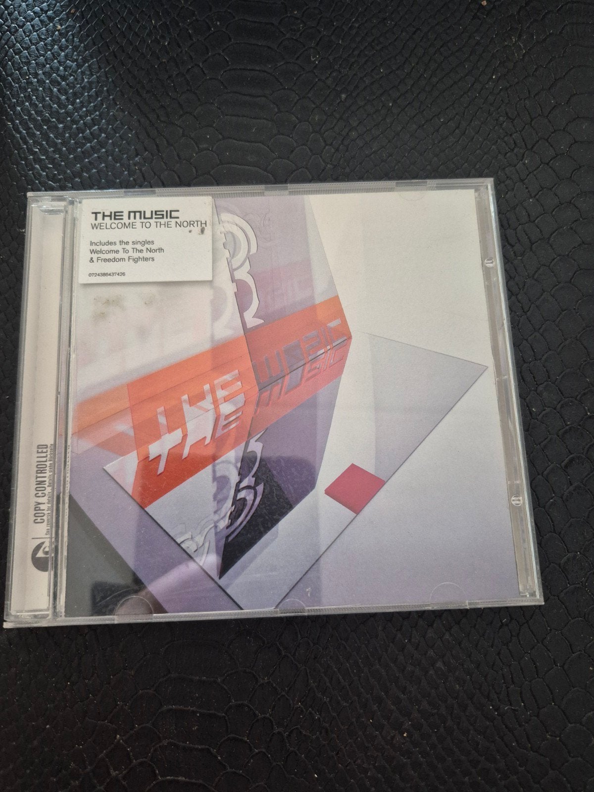 The music, Ophalen of Verzenden, Zo goed als nieuw, Poprock
