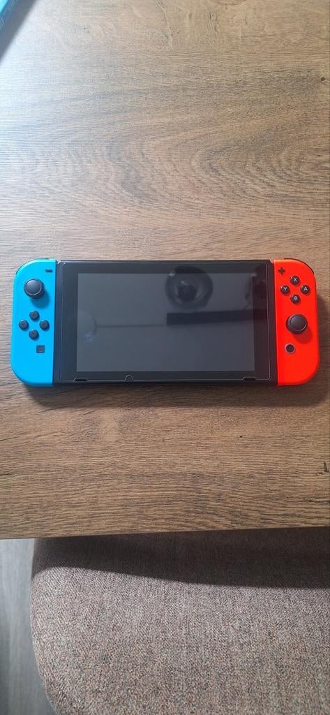Nintendo Switch (2019 Upgrade) - Gebruikt, zonder games, Ophalen, Gebruikt, Met 2 controllers, Switch 2019 Upgrade