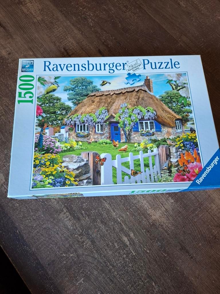 Ravensburger Legpuzzel 1500 stukjes - Cottage met tuin, Ophalen of Verzenden, 500 t/m 1500 stukjes, Zo goed als nieuw, Legpuzzel