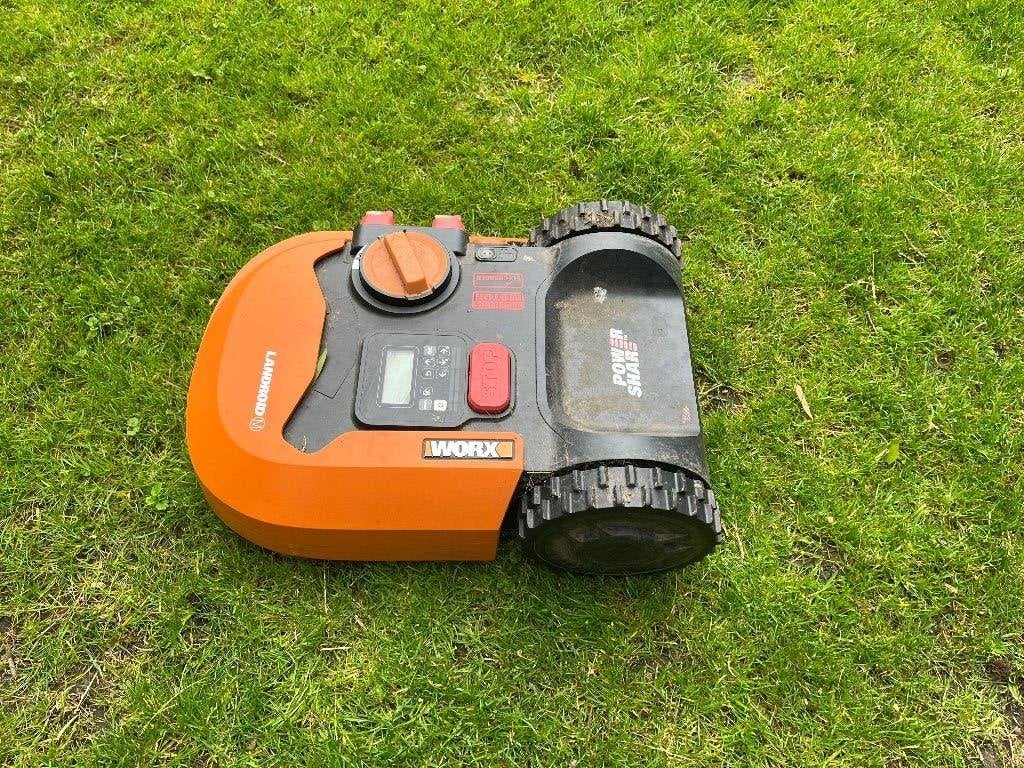 Worx WR143e, Tuin en Terras, Robotmaaiers, Ophalen, Gebruikt, Bestuurbaar via app, Minder dan 20 cm