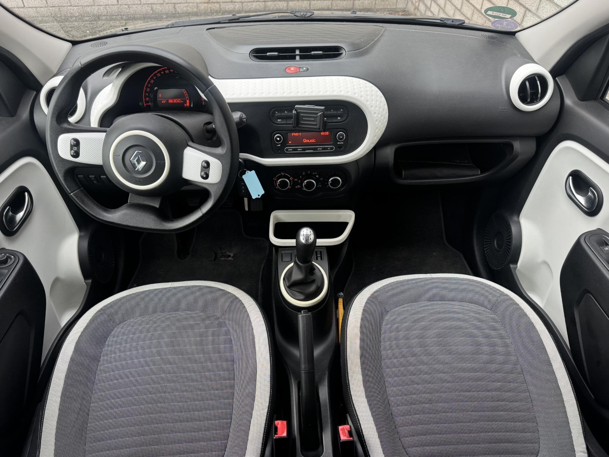 Renault Twingo 1.0 SCe Collection | Bluetooth | Airco | DAB+, Auto's, Gebruikt, 4 stoelen, Zwart, Origineel Nederlands