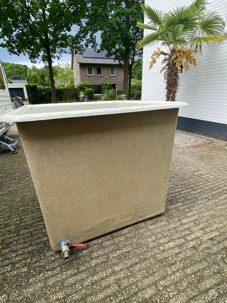 Grote kunststof bak met afvoer - Ideaal voor vijver/planten, Ophalen, Gebruikt
