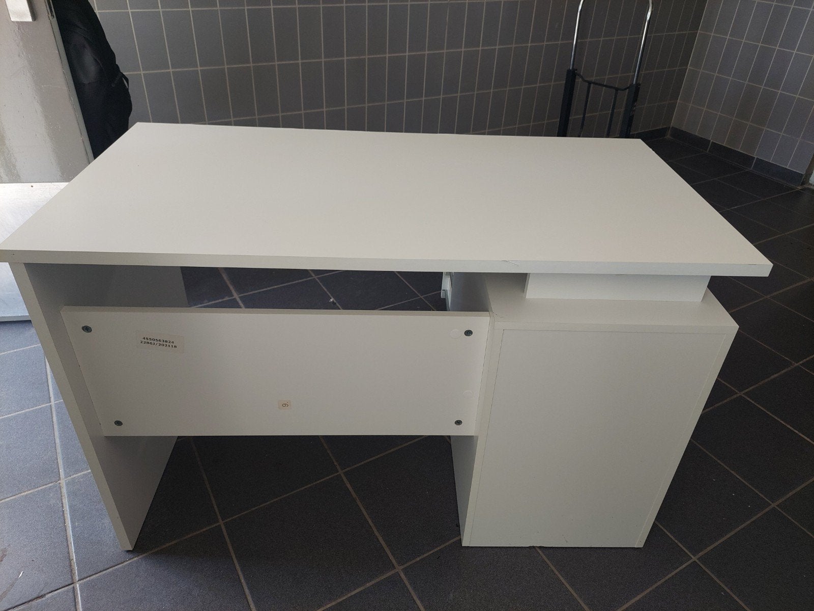 Wit bureau met lade en opbergruimte, Ophalen, Gebruikt, Spaanplaat of MDF, Overige merken