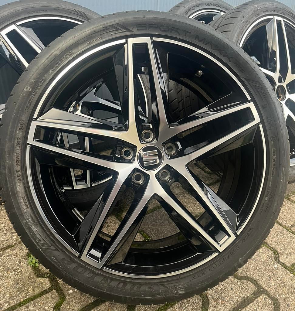 DEMO 18” Originele Seat Ibiza Velgen + Zomerbanden, Auto-onderdelen, Banden en Velgen, 18 inch, 215 mm, Banden en Velgen, Ophalen of Verzenden