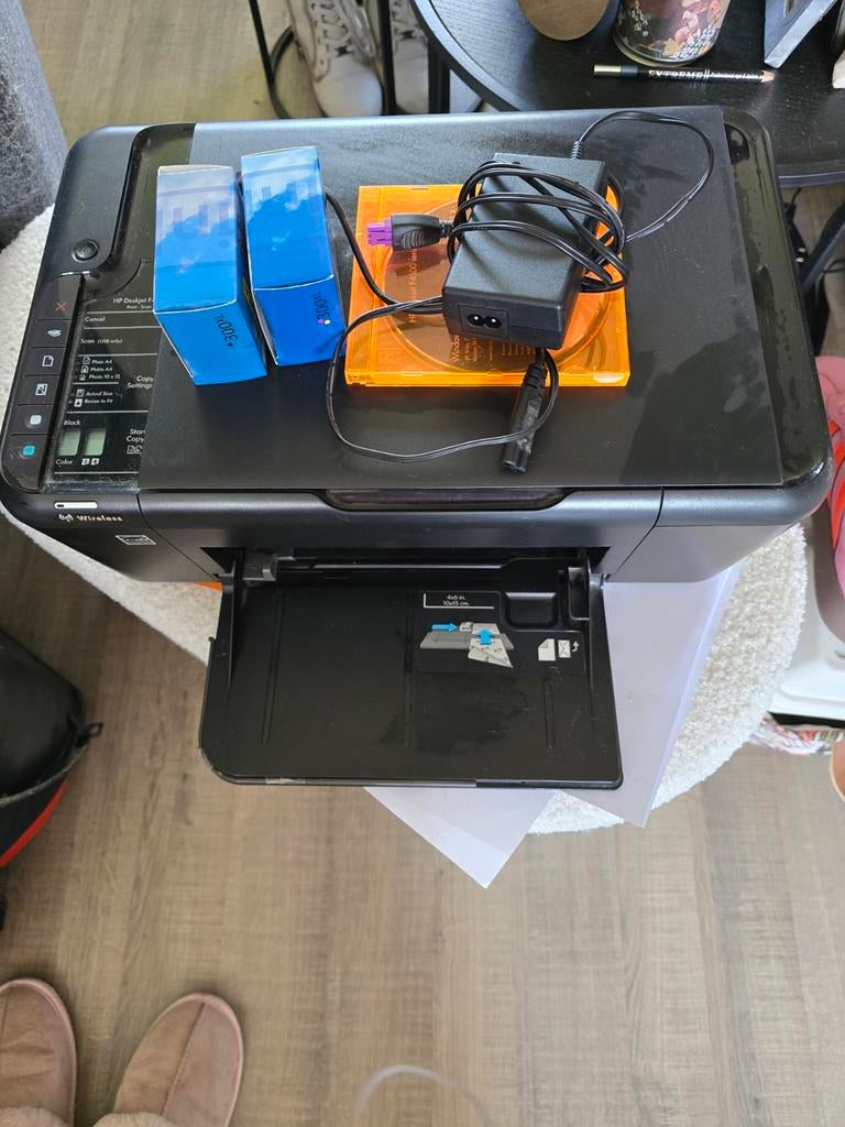 HP Deskjet Printer met cartridges en adapter, Gebruikt, Kleur printen, Printer, Inkjetprinter