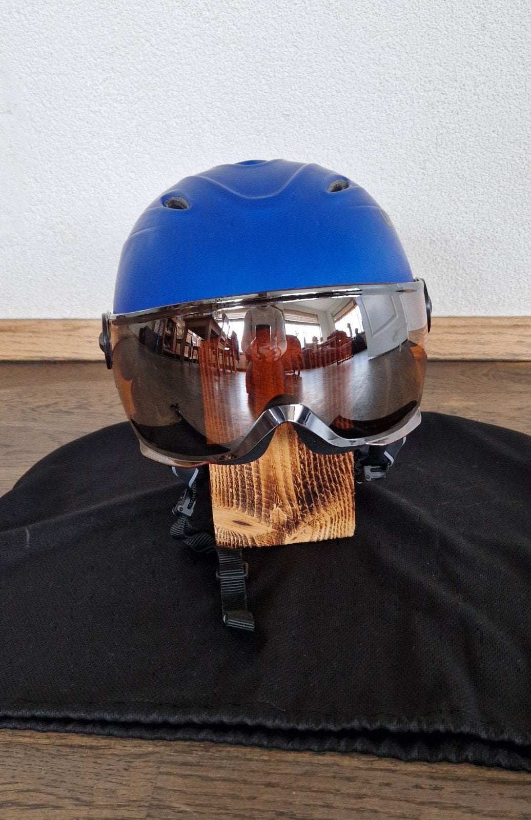 Uvex Skihelm maat 54-56 met vizier, Ophalen of Verzenden, Zo goed als nieuw