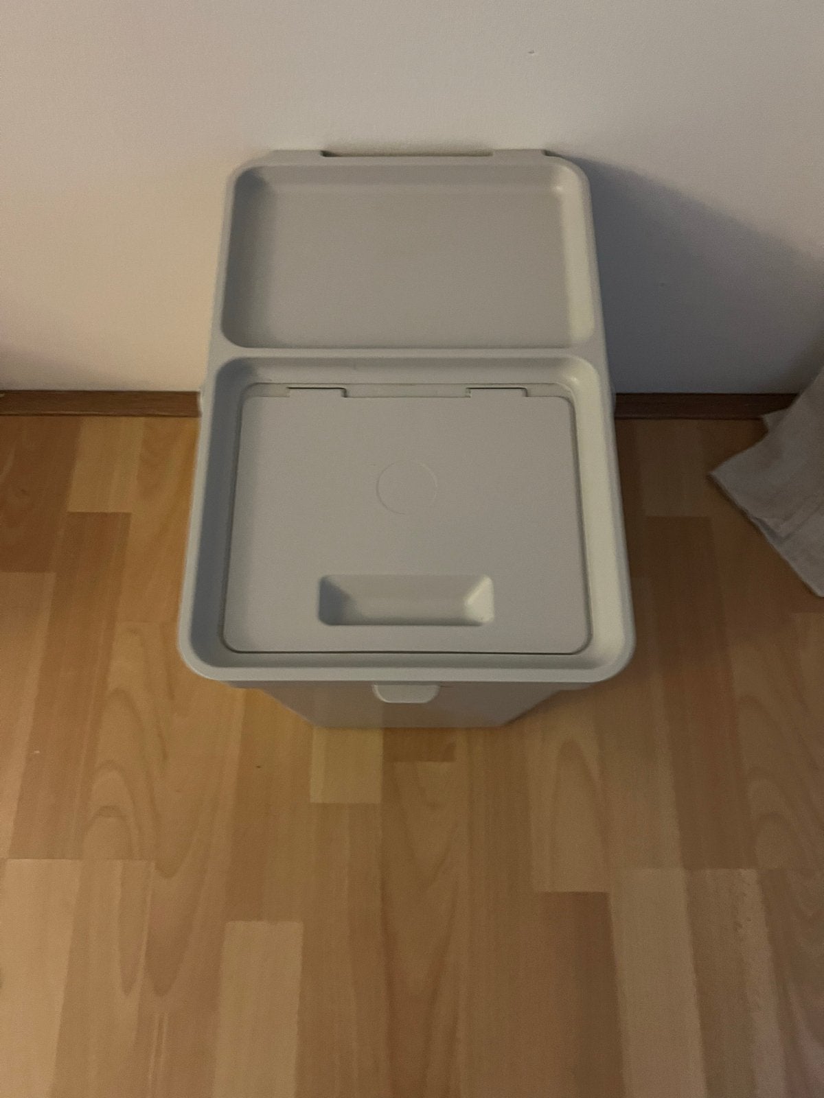 IKEA Hallbar afvalbak met deksel, Huis en Inrichting, Woonaccessoires | Prullenbakken, 50 – 75, Kunststof, Gebruikt, Ophalen of Verzenden