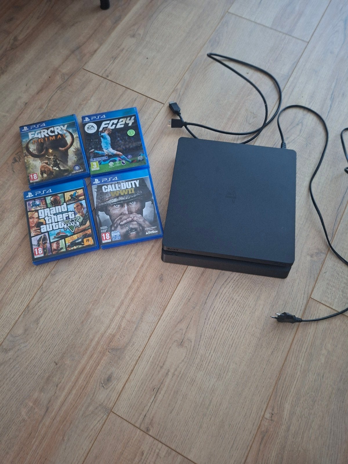 PS4 Slim met 3 games en HDMI-kabel (geen controller), Ophalen of Verzenden, Zonder controller, Slim, Gebruikt