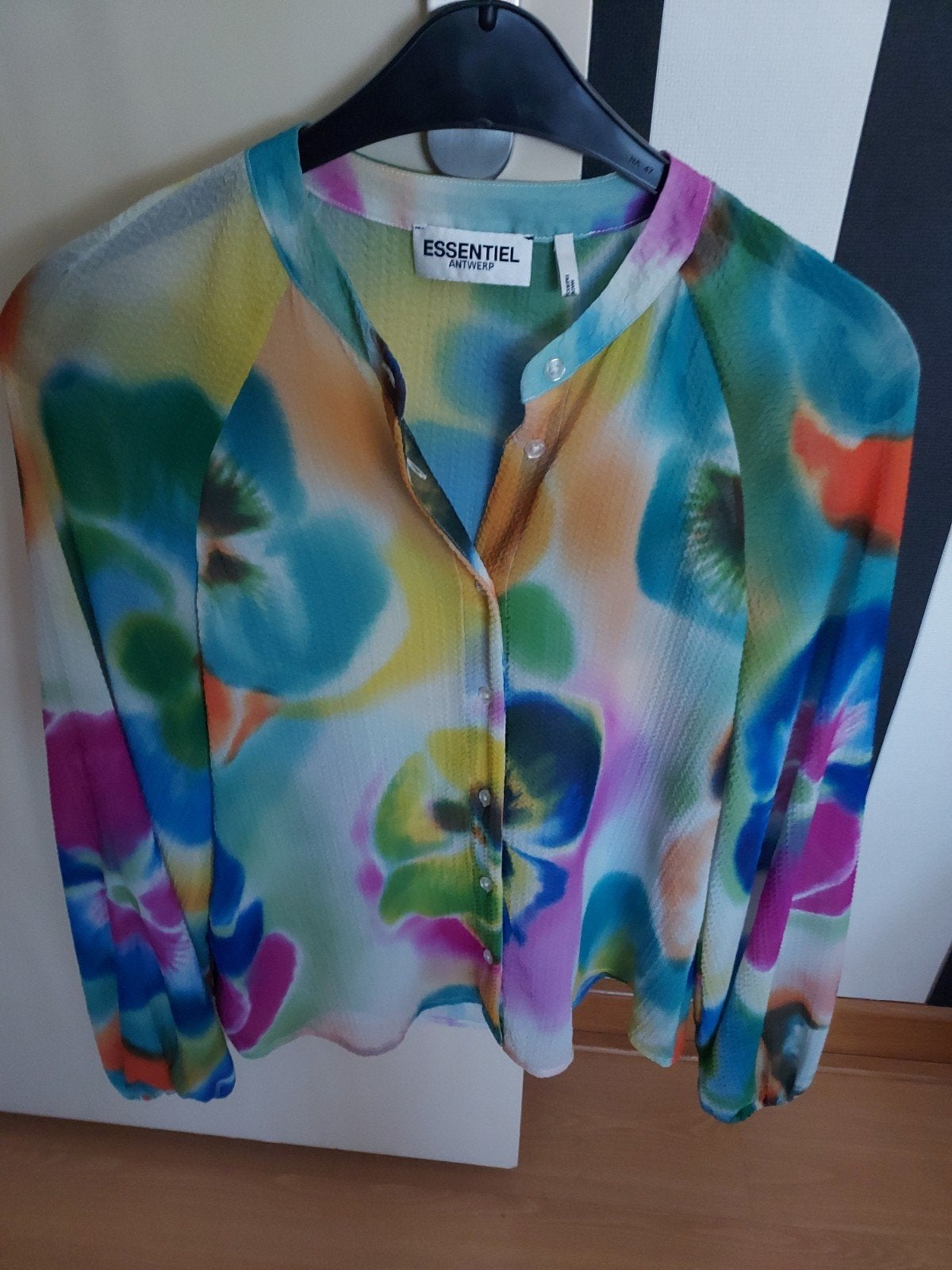 Essentiel Antwerp prachtige kleurrijke blouse, Kleding | Dames, Maat 38/40 (M), Meerkleurig, Ophalen of Verzenden, Zo goed als nieuw