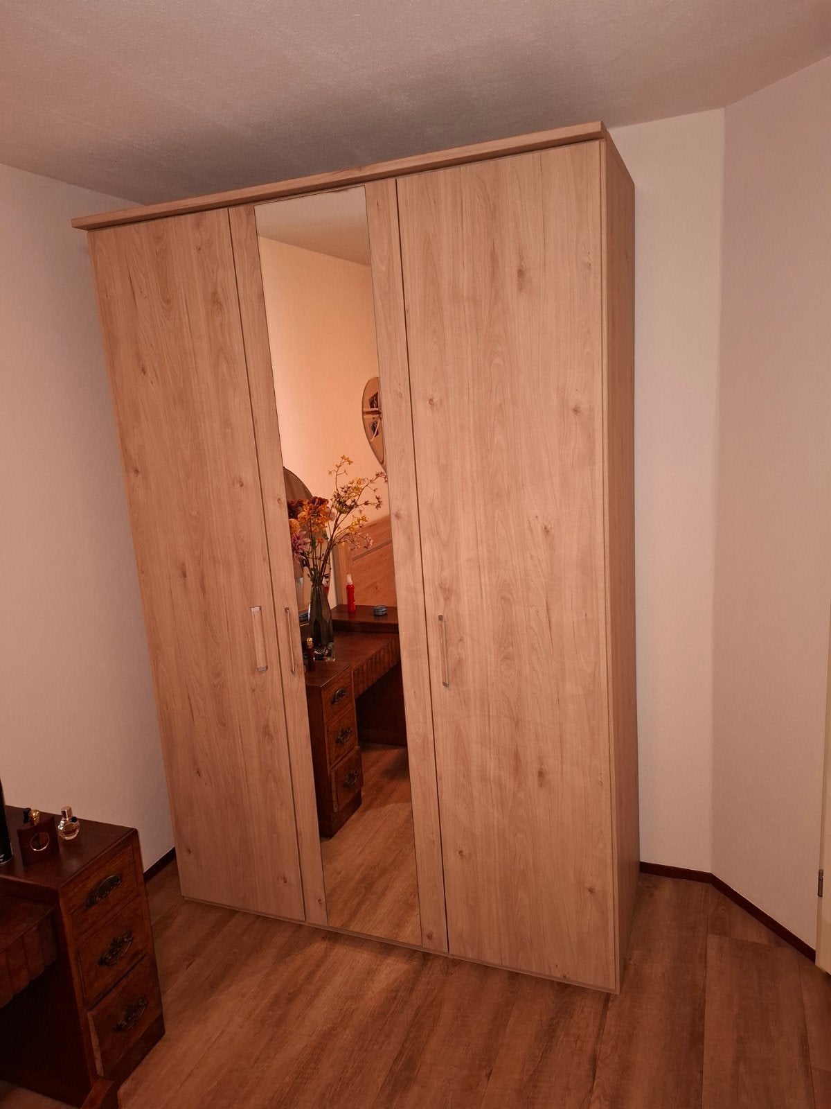 Te koop zeer mooie kledingkast, Ophalen, Met deur(en), Glas, 150 tot 200 cm
