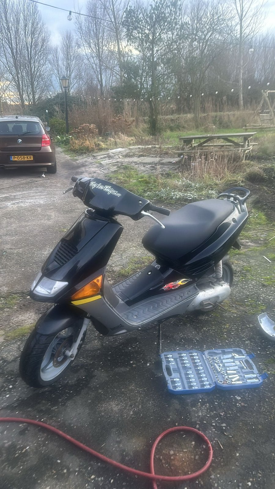 Te koop Aprilia SR50 Viper met nieuwe onderdelen, Fietsen en Brommers, Scooters | Aprilia, Ophalen, Zo goed als nieuw, Benzine