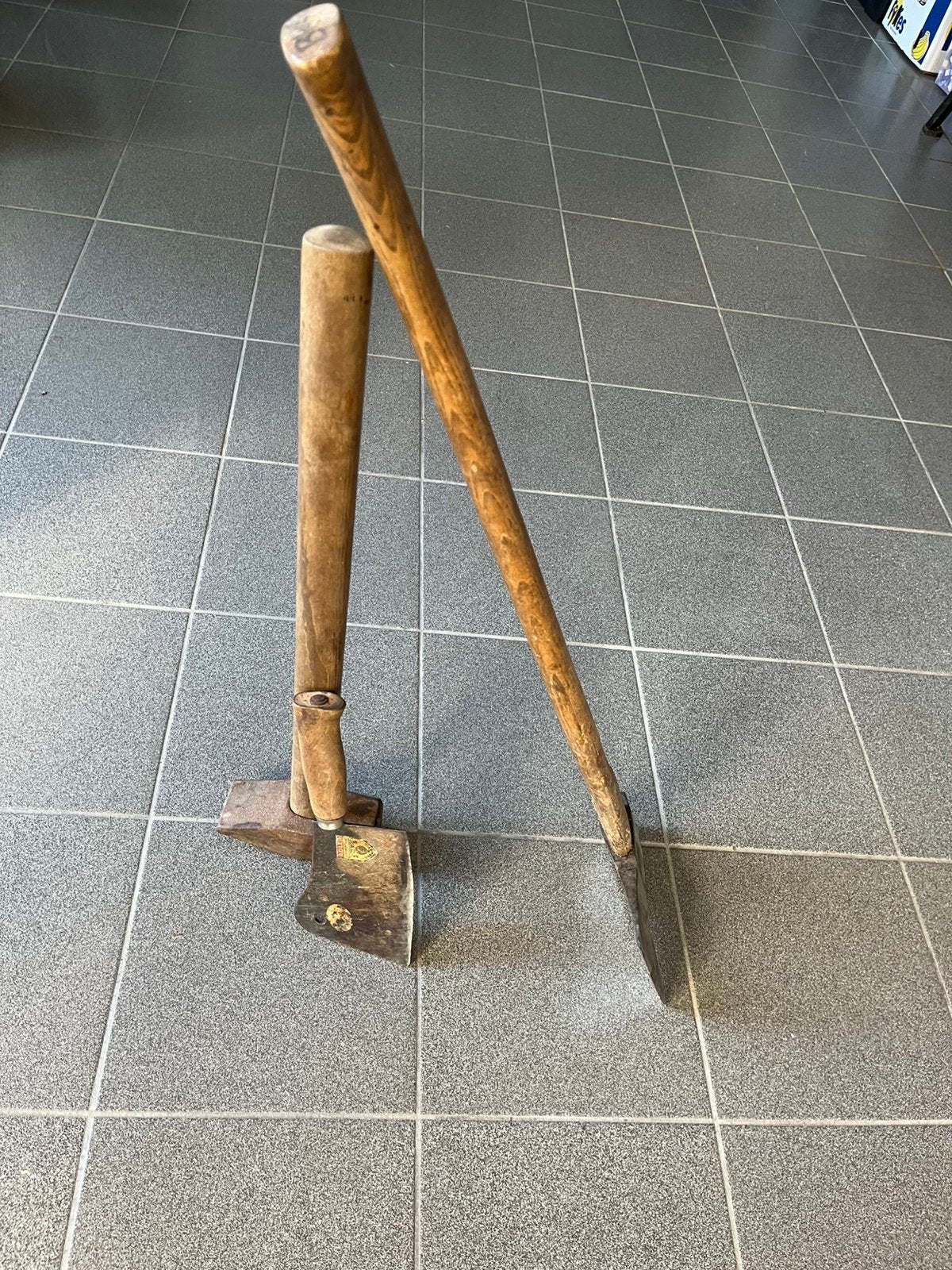 Bijl, voorhamer en slegmes, Ophalen, Gebruikt