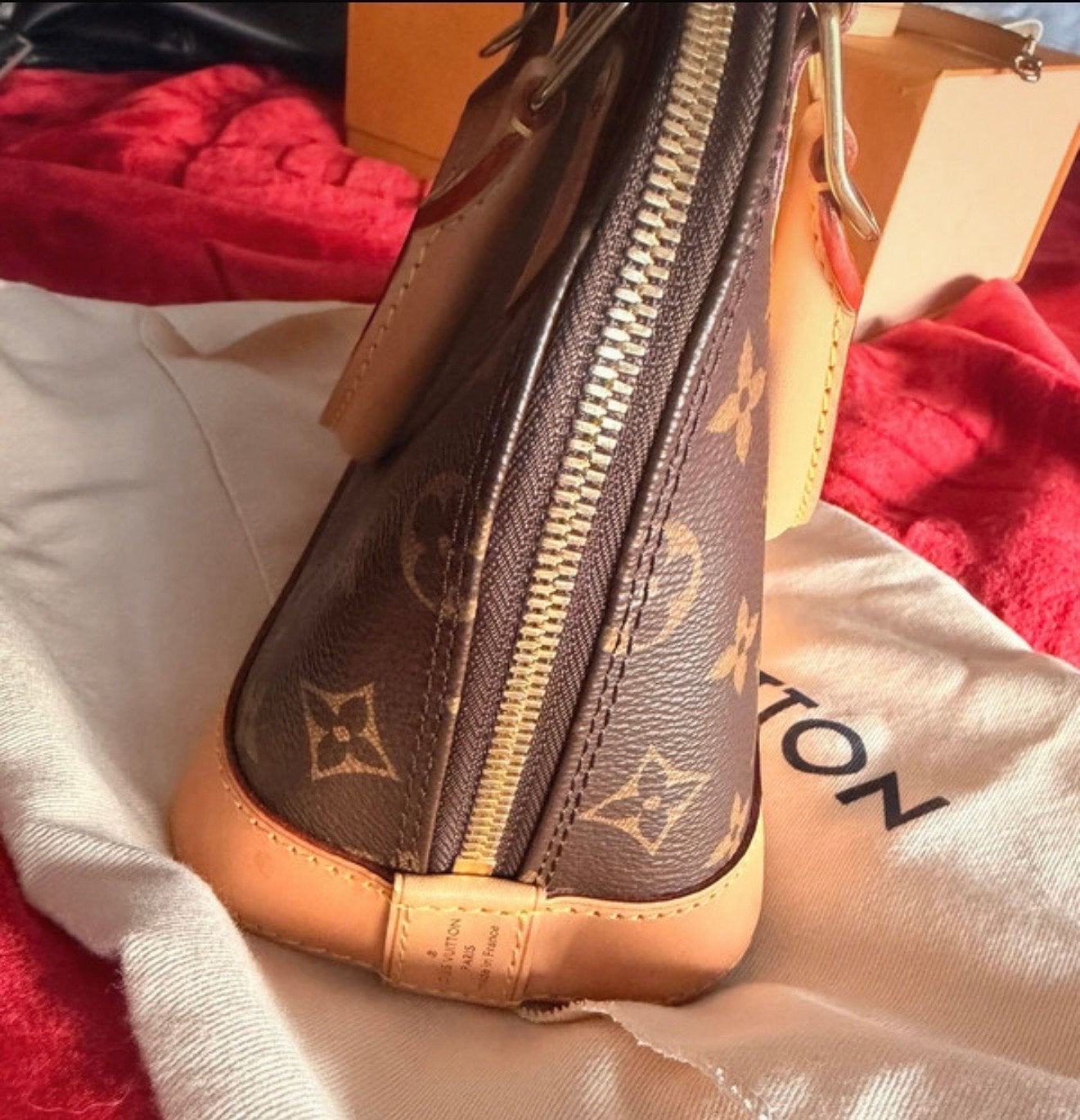 Louis Vuitton Alma BB Monogram Handtas, Sieraden, Tassen en Uiterlijk, Tassen | Damestassen, Ophalen of Verzenden, Zo goed als nieuw