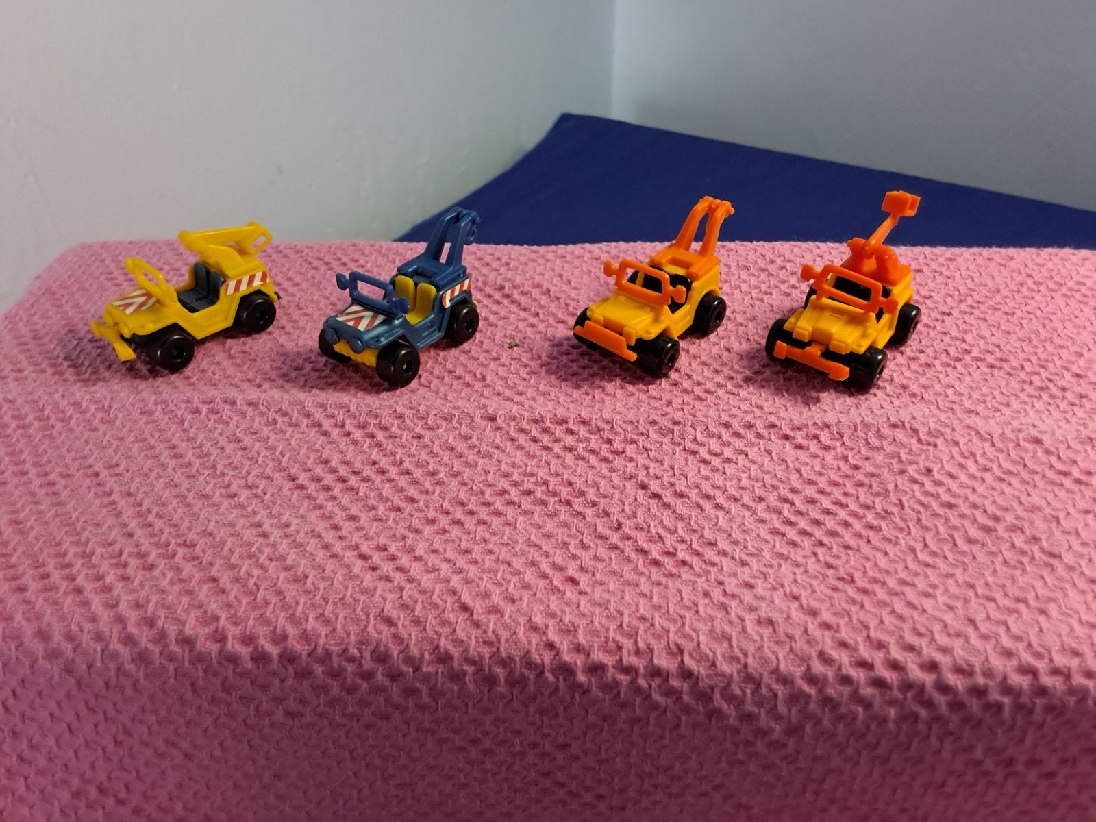 Starke typen,+ Montage Abschleppjeeps., Ophalen of Verzenden