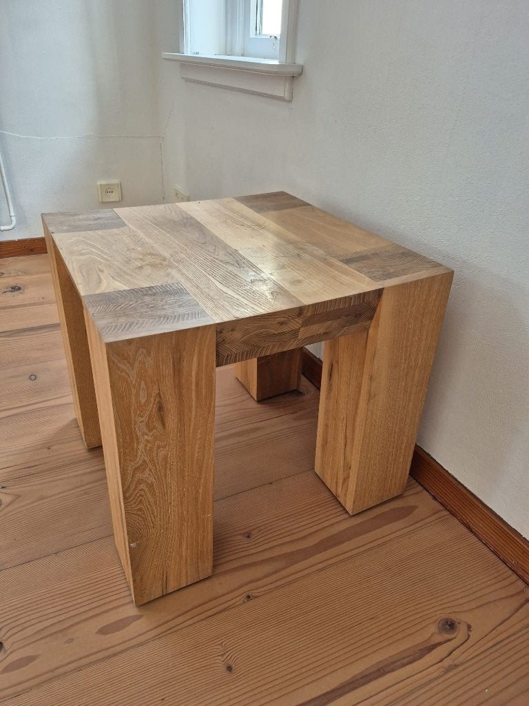 Pilat & Pilat massief eiken Design bijzettafel/hoektafel, Modern design, Gebruikt, Vierkant, 55 tot 75 cm