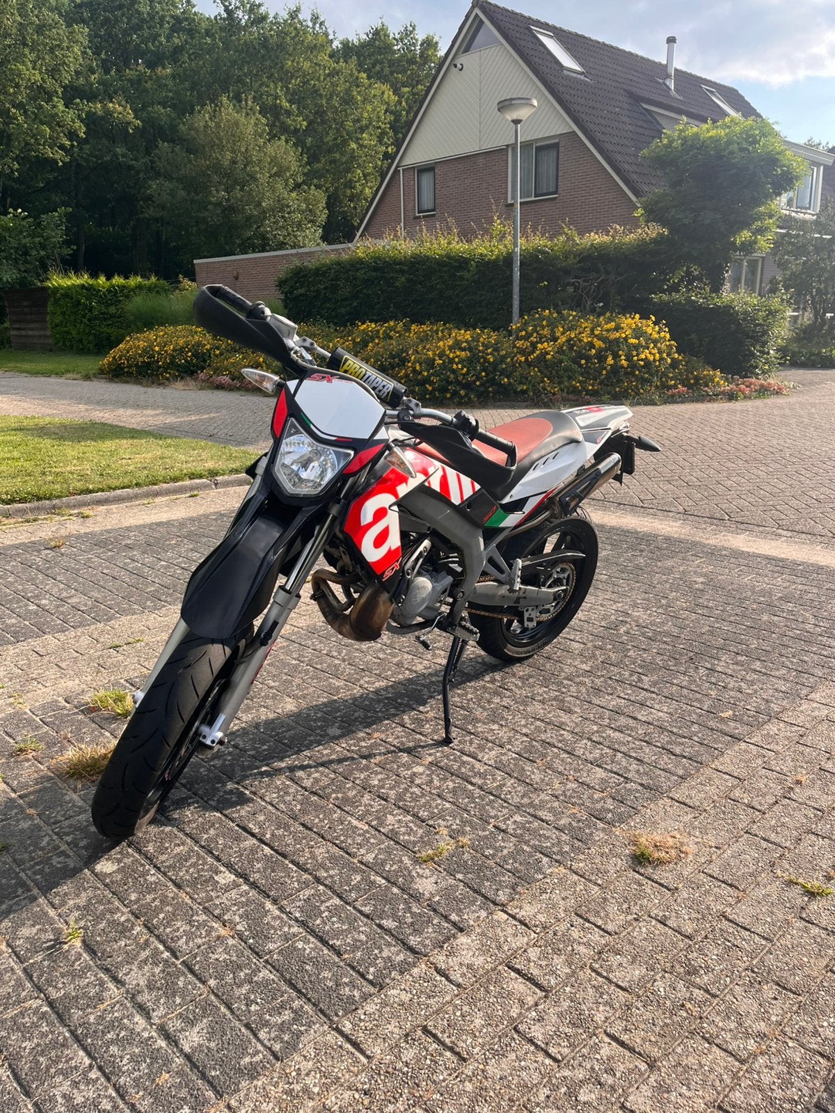 Aprilia sx50 2016 - rijdt goed - 34.904 km., Fietsen en Brommers, Scooters | Aprilia, Zo goed als nieuw, Overige modellen, Benzine