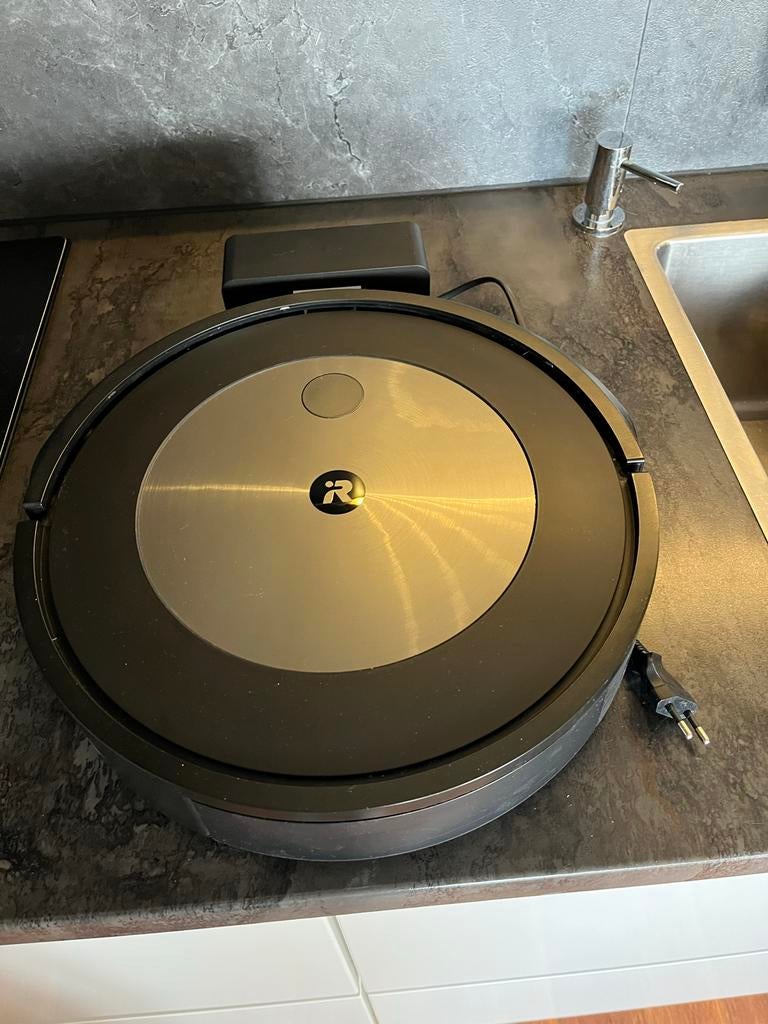 iRobot Roomba j7 robotstofzuiger met wifi-verbinding, Ophalen of Verzenden, Zo goed als nieuw, Robotstofzuiger, Minder dan 1200 watt