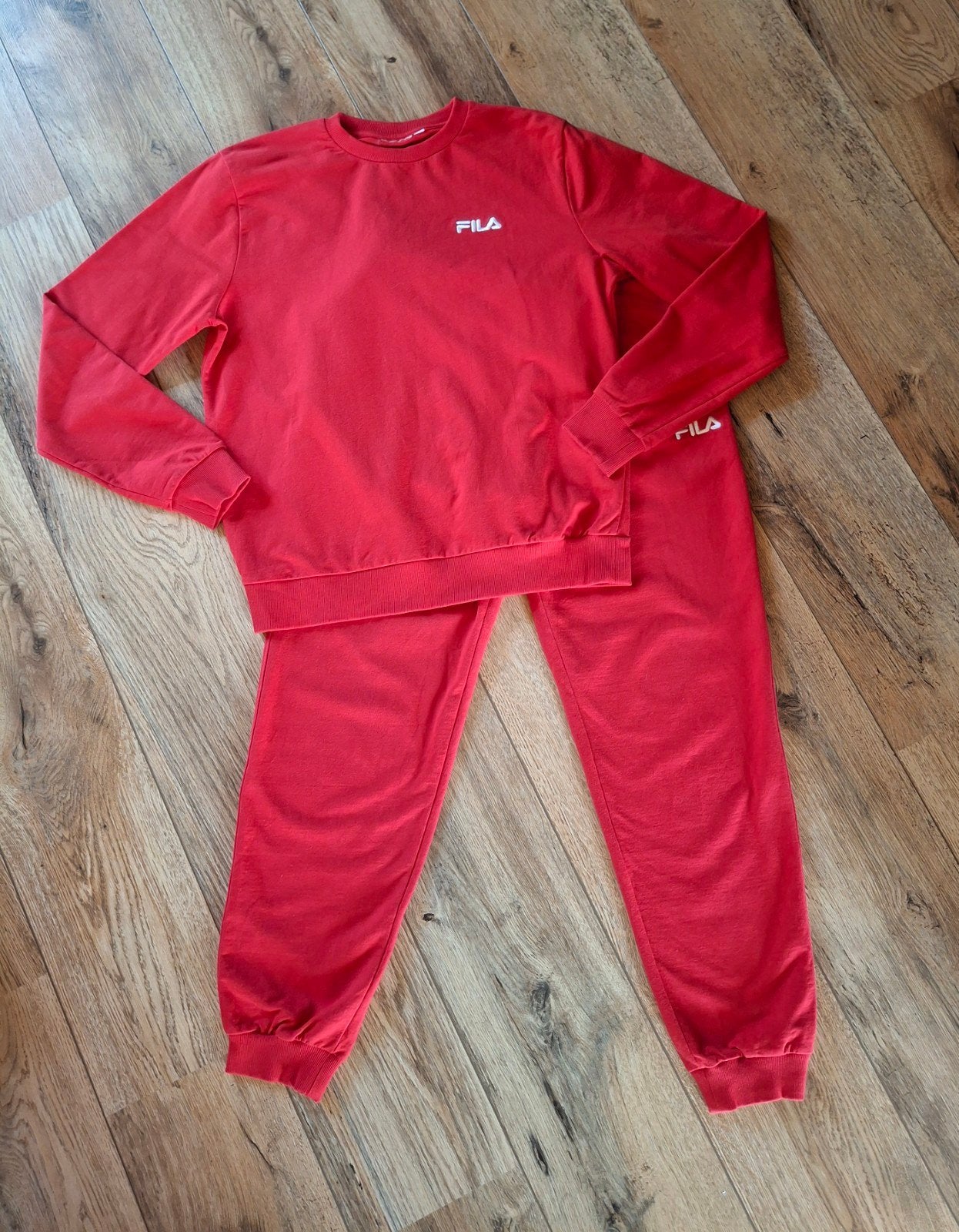 FILA joggingspak. Mt M, Verzenden, Zo goed als nieuw, Maat 38/40 (M), Rood
