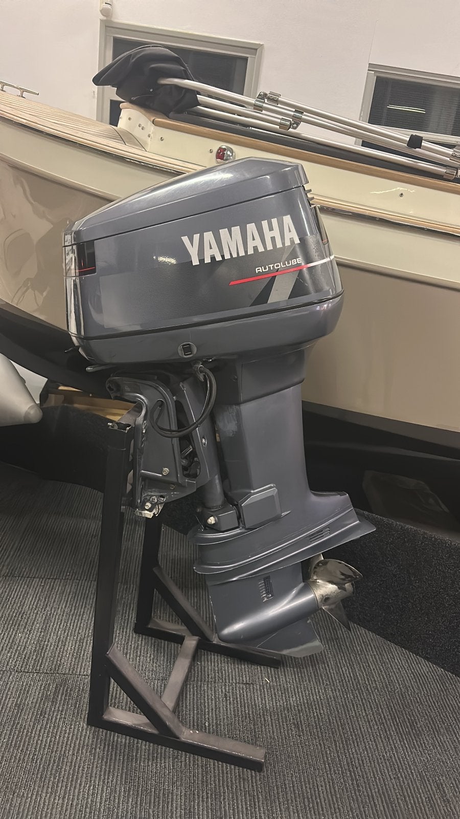 Yamaha 130 pk v4 Autolube, Ophalen, Zo goed als nieuw, Benzine, 30 pk of meer
