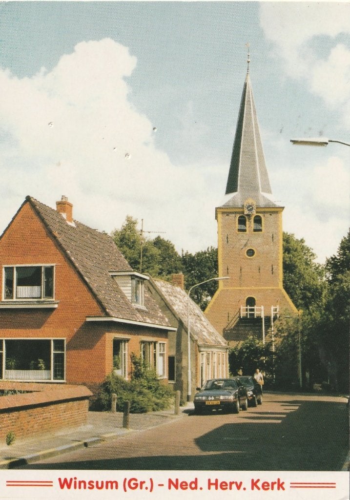WINSUM Ned. Herv. Kerk met Auto's, Verzenden, 1980 tot heden, Gelopen, Groningen