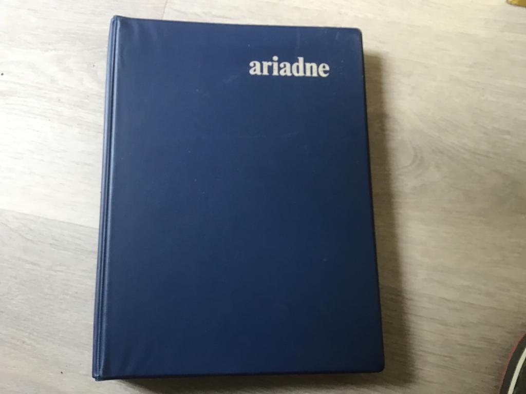Ariadne jaargang 1975 compleet met inlegvellen ingebonden, Ophalen of Verzenden, Gelezen, Damesbladen