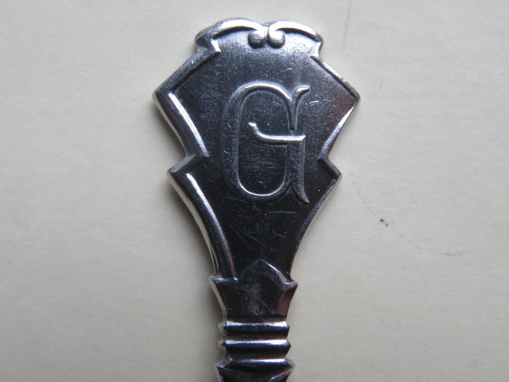 Gero Zilmeta lepeltje letter G model 504, Verzenden