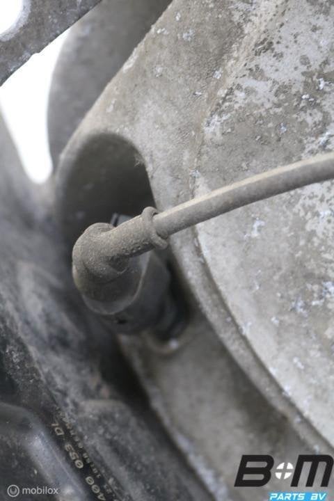Wiellagerhuis + wiellager LV VW Golf 8 5WA407253A, Gebruikt