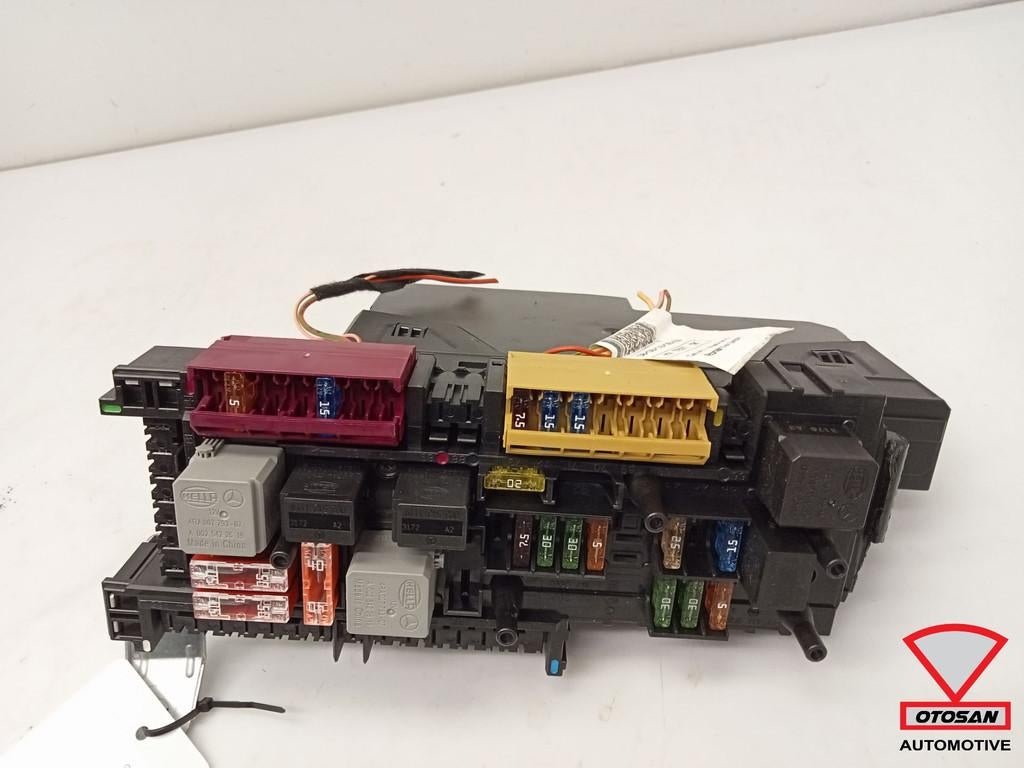 Mercedes C W204 Comfort Module Zekeringkast A2049065602, Gebruikt, Mercedes-Benz AG, Mercedes-Benz, Ophalen of Verzenden