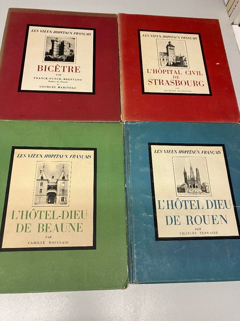 Les vieux hopitaux Francais 4 delen 1938 40 41 43, Ophalen of Verzenden, Gelezen