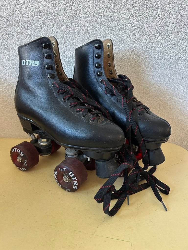 Zwarte OTRS retro rolschaatsen maat 35, Dames, Info@iscsupersales.nl, Gebruikt, ISC Supersales