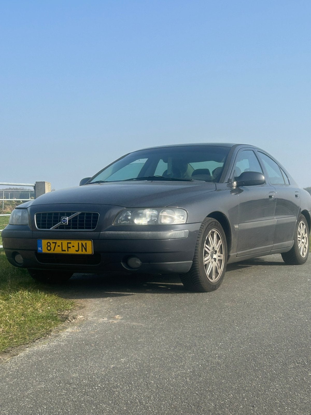 Volvo S60 2.4 140PK 2001 of te ruil voor een v70 classic, Voorwielaandrijving, S60, Particulier, Sedan