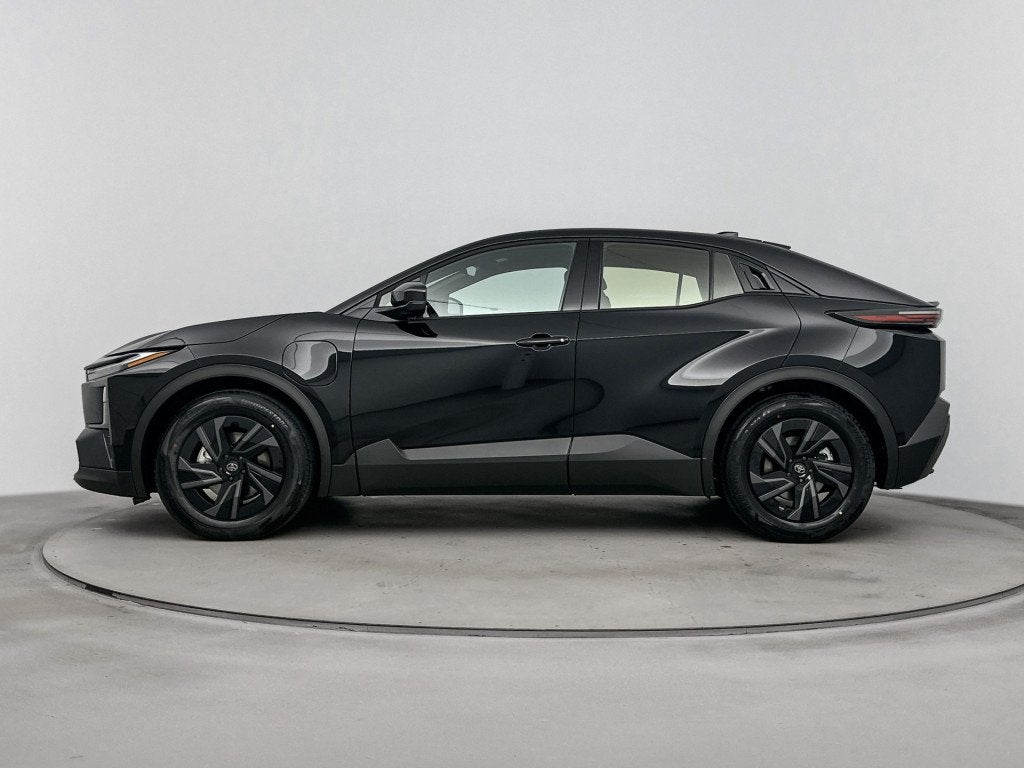 Toyota C-HR+ First Edition 77 kWh *EV-Deal* | Apple Carplay, Auto's, 12 maanden, Stof, 24 min, Zwart