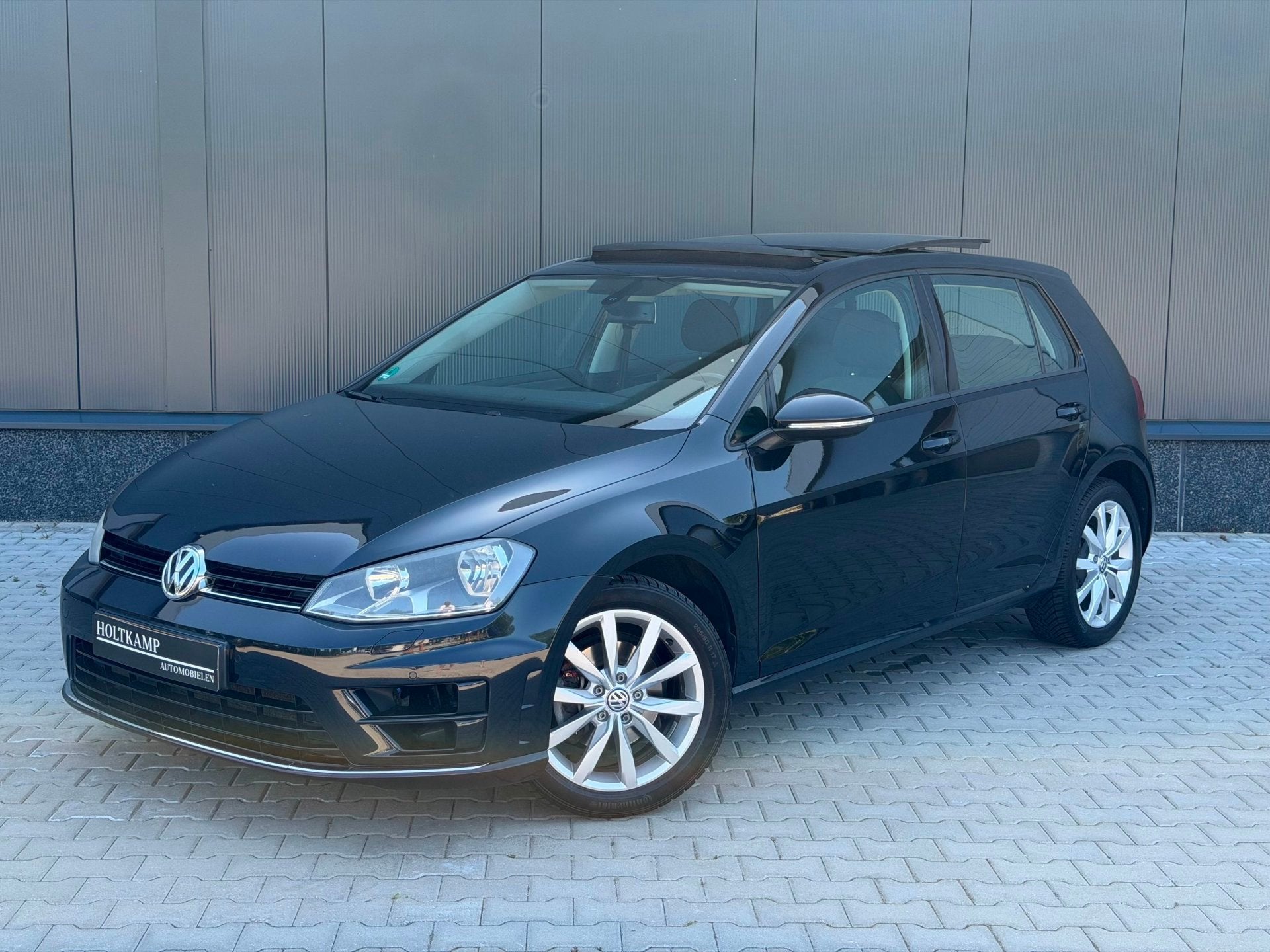 Volkswagen Golf 1.2 TSI Highline | PANO | CLIMA | STOELVERWA, Voorwielaandrijving, Gebruikt, 4 cilinders, Alcantara