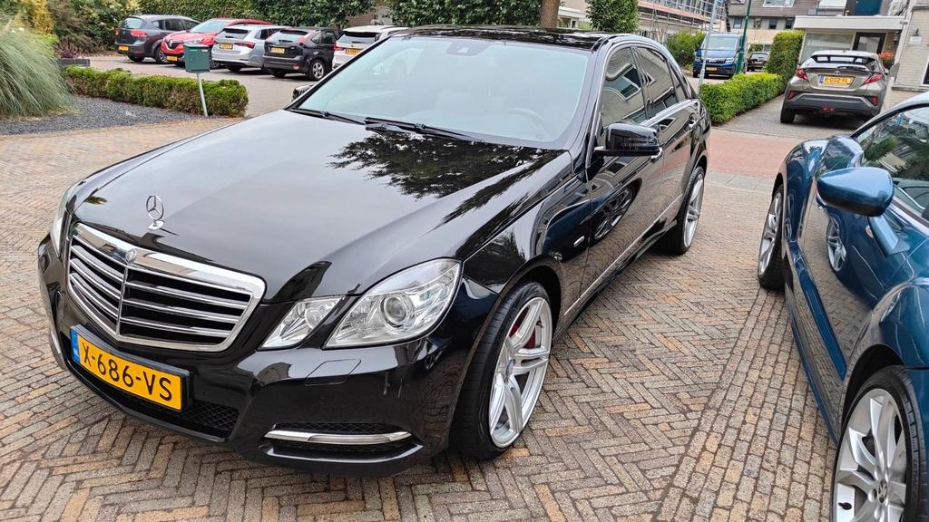 Mercedes E-Klasse W212 Vol opties | Nette staat | Lees tekst, Auto's, Mercedes-Benz, 183 pk, Achterwielaandrijving, 4 cilinders