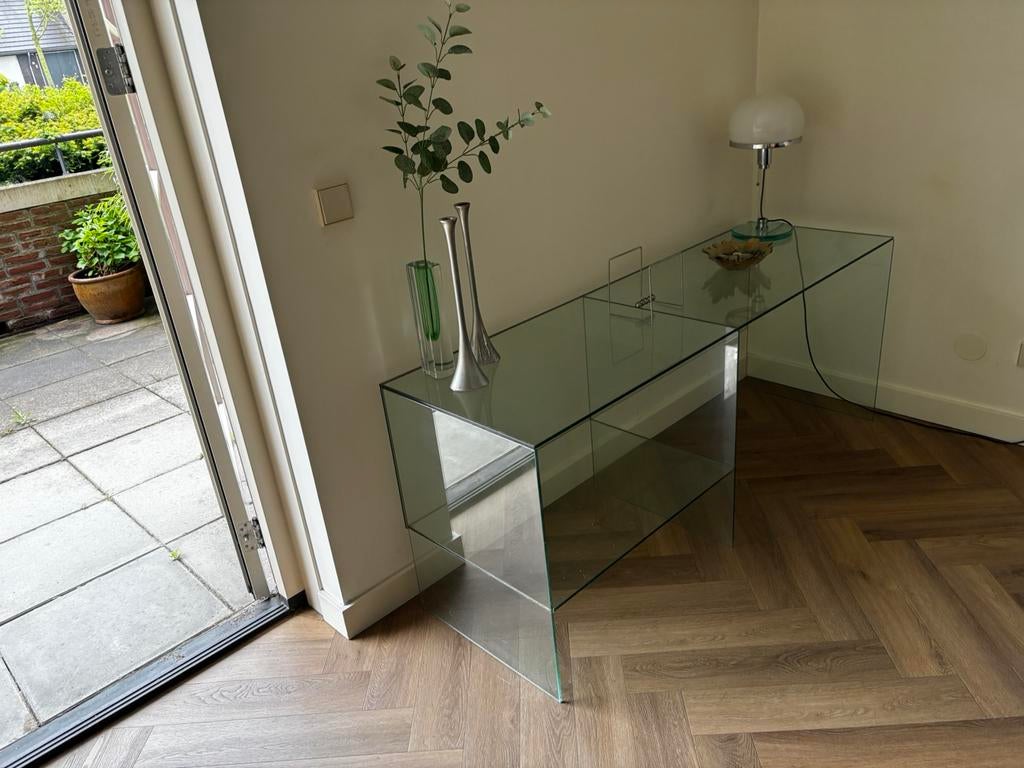 Glazen sidetable, Huis en Inrichting, Tafels | Sidetables, Ophalen, 100 tot 150 cm, Zo goed als nieuw, 25 tot 50 cm