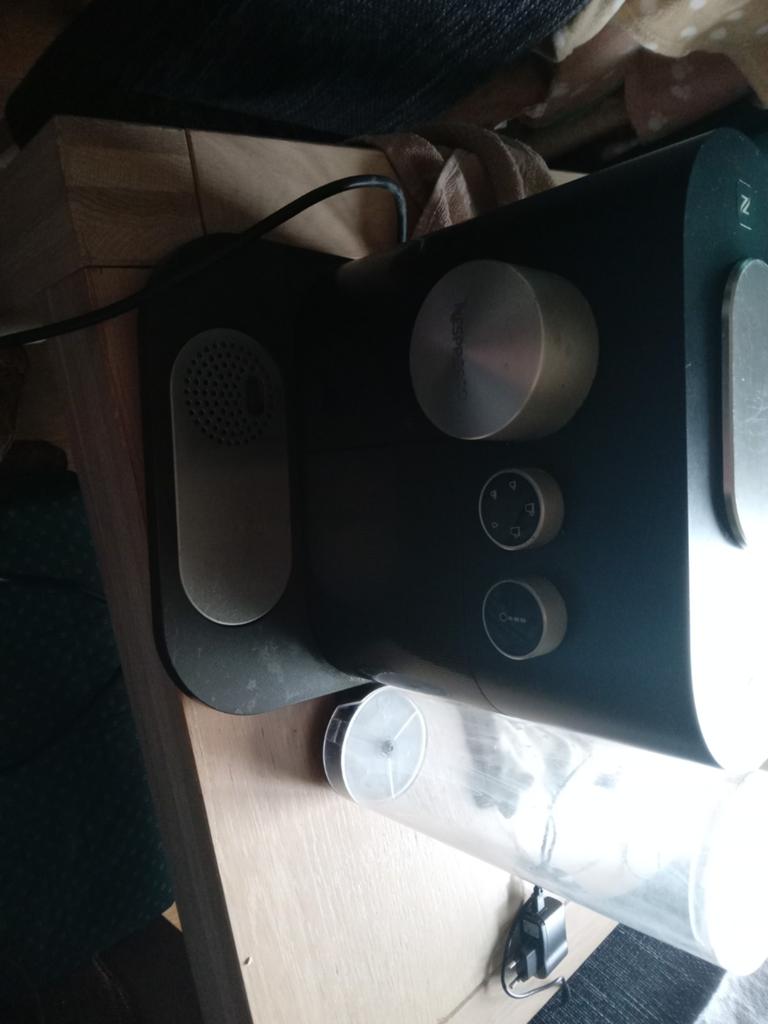 Nespresso krups, Ophalen, Gebruikt, Espresso apparaat, Koffiepads en cups