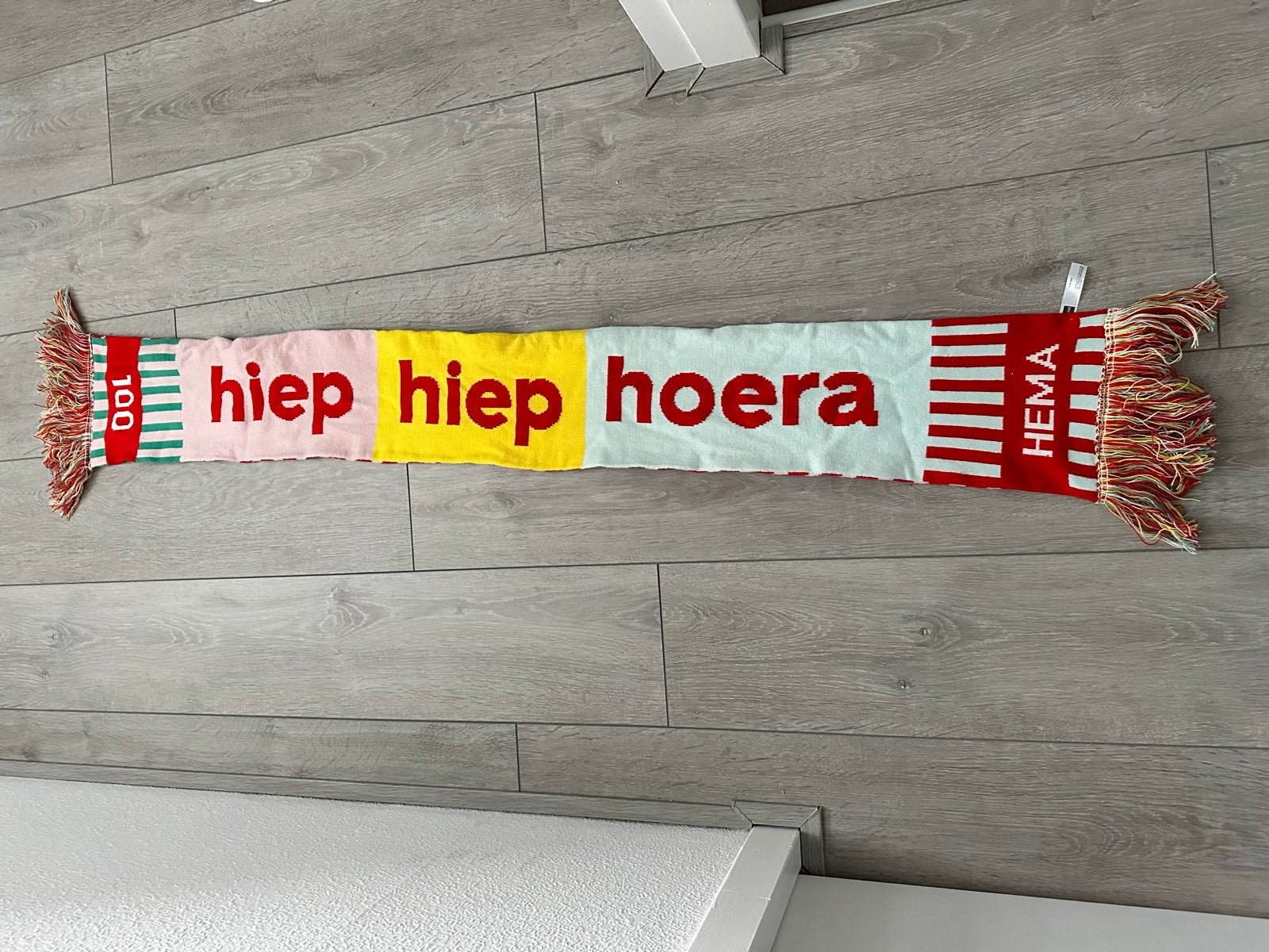 Hema 100 jaar sjaal - Limited Edition, Ophalen of Verzenden, Nieuw, Maat 46/48 (XL) of groter, Sjaal