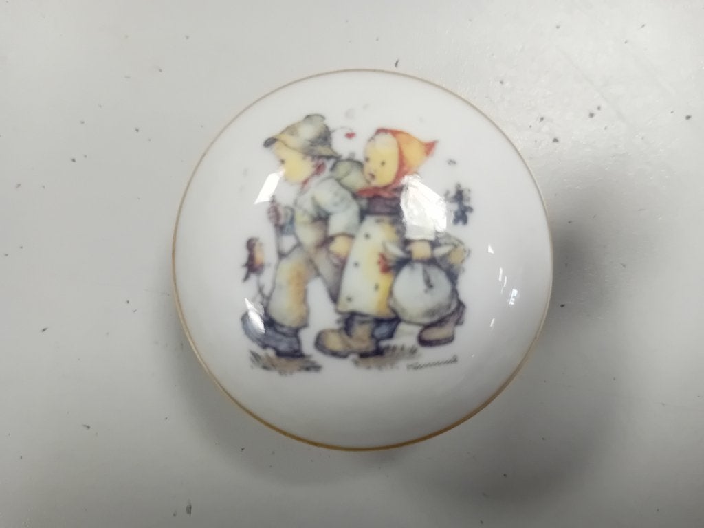 Hummeltje porceleinen doosje, Ophalen, Zo goed als nieuw, Hummel
