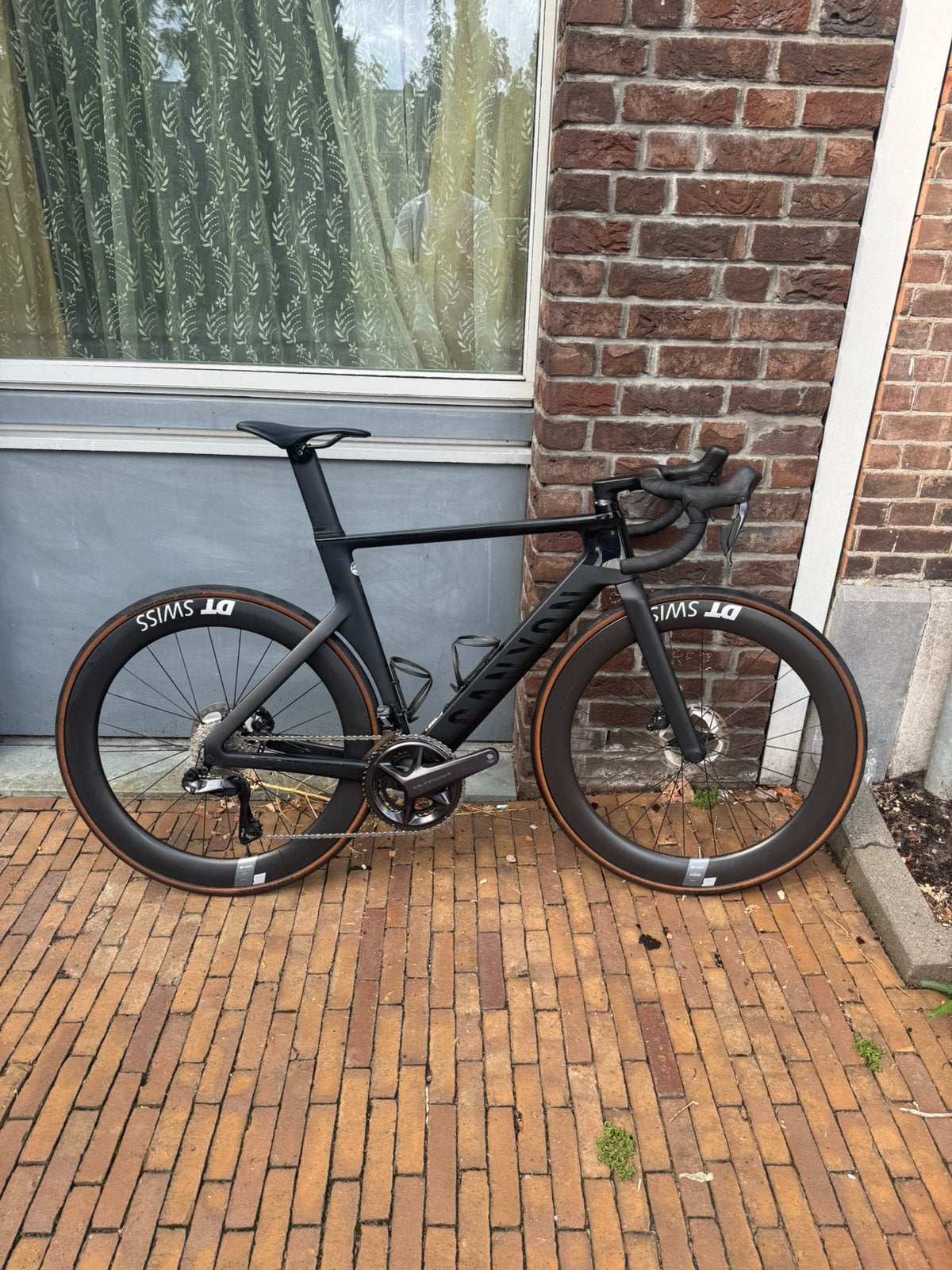 Foto 2 van Canyon Aeroad CF SLX 8 Di2 maat M