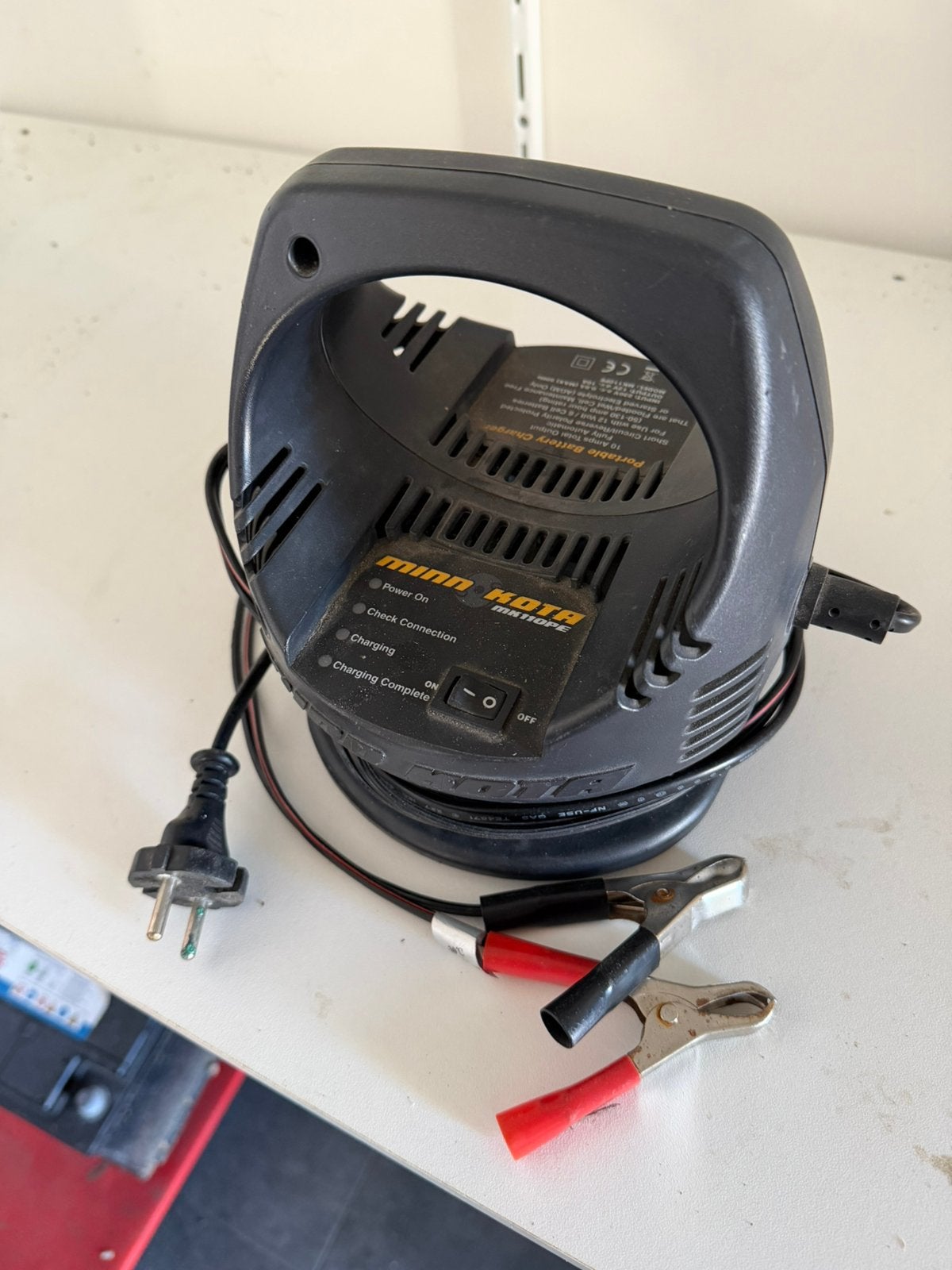 Minn kota  acculader + 2 tractie accu’s, Ophalen of Verzenden, Gebruikt, Overige typen