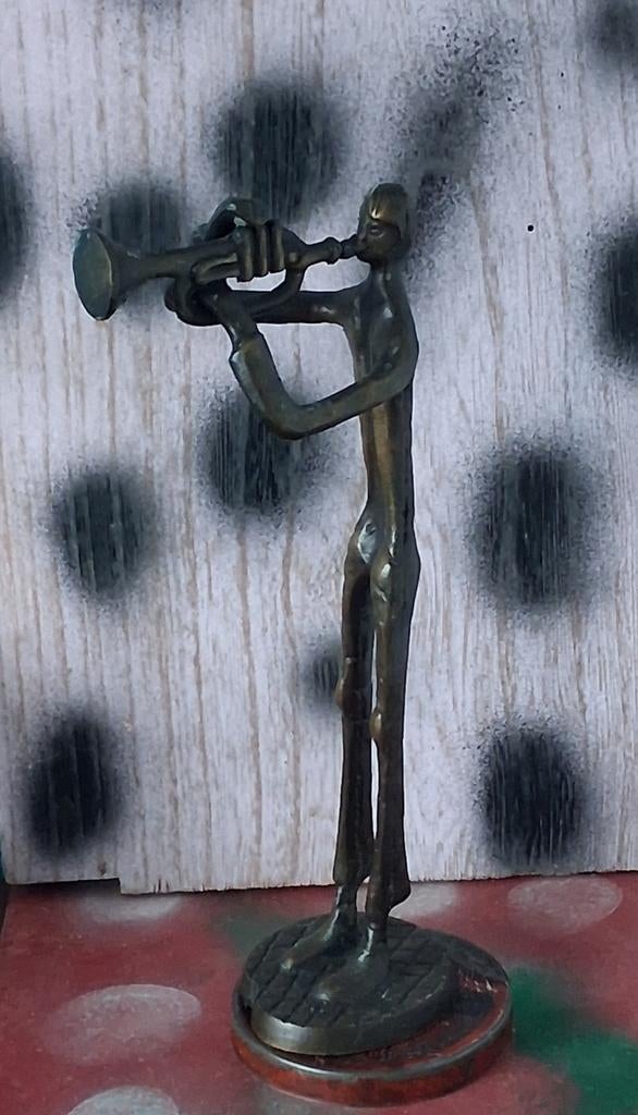 Trompettist. Geabstraheerde sculptuur. Brons. 26 cm., Ophalen, Zo goed als nieuw, Mens