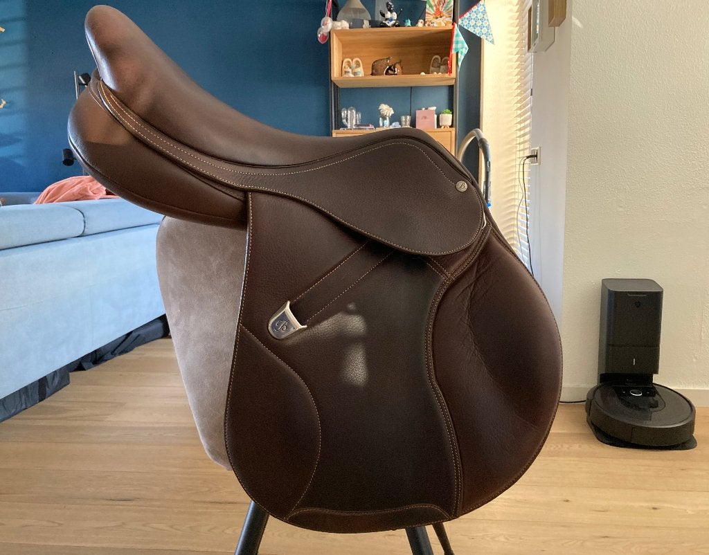 Springzadel Bates 17” bruin, Ophalen, Gebruikt, Aanpassysteem, Vlakke zit