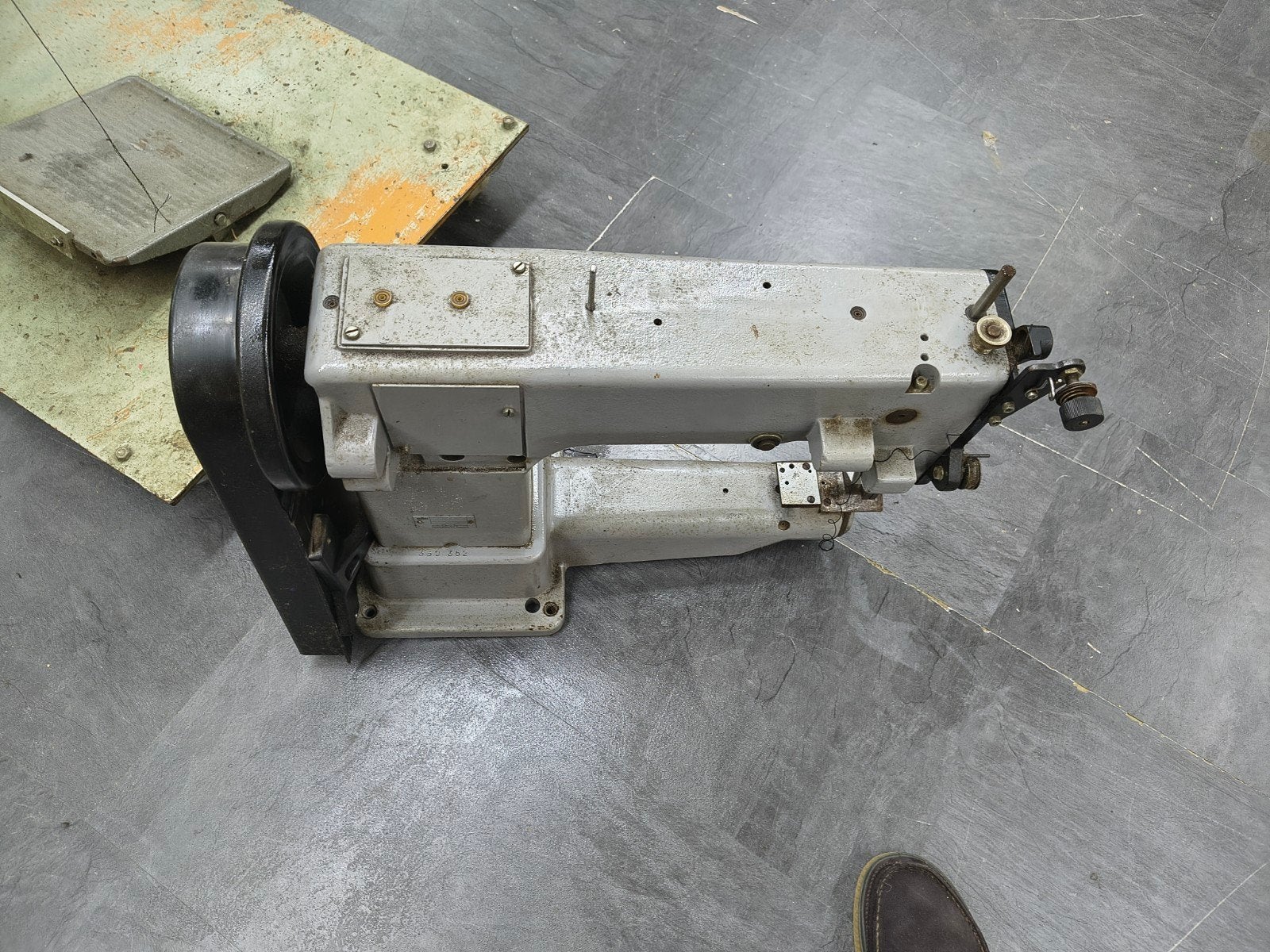 Adler Industriële Naaimachine - Robuust en Betrouwbaar, Gebruikt, Naaimachine, Industrieel, Ophalen