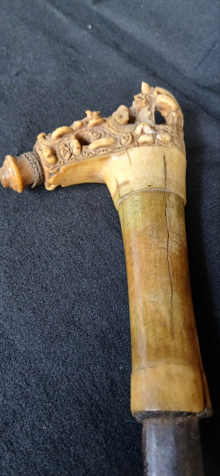 Antiek Indonesisch Wapen met Bamboe Schede, Antiek en Kunst, Kunst | Niet-Westerse kunst, Ophalen of Verzenden, Handgemaakt, Indonesië