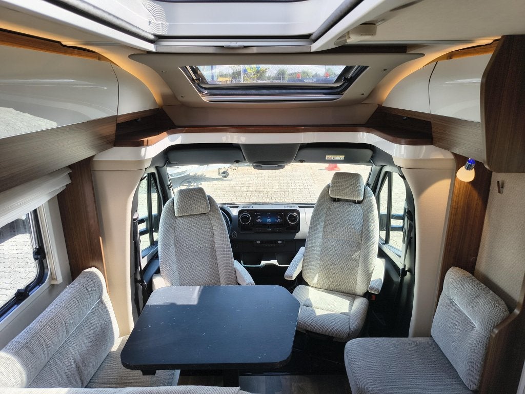 Hymer BMC-T 680, Caravans en Kamperen, Automaat, Ringverwarming, 7 tot 8 meter, Bedrijf